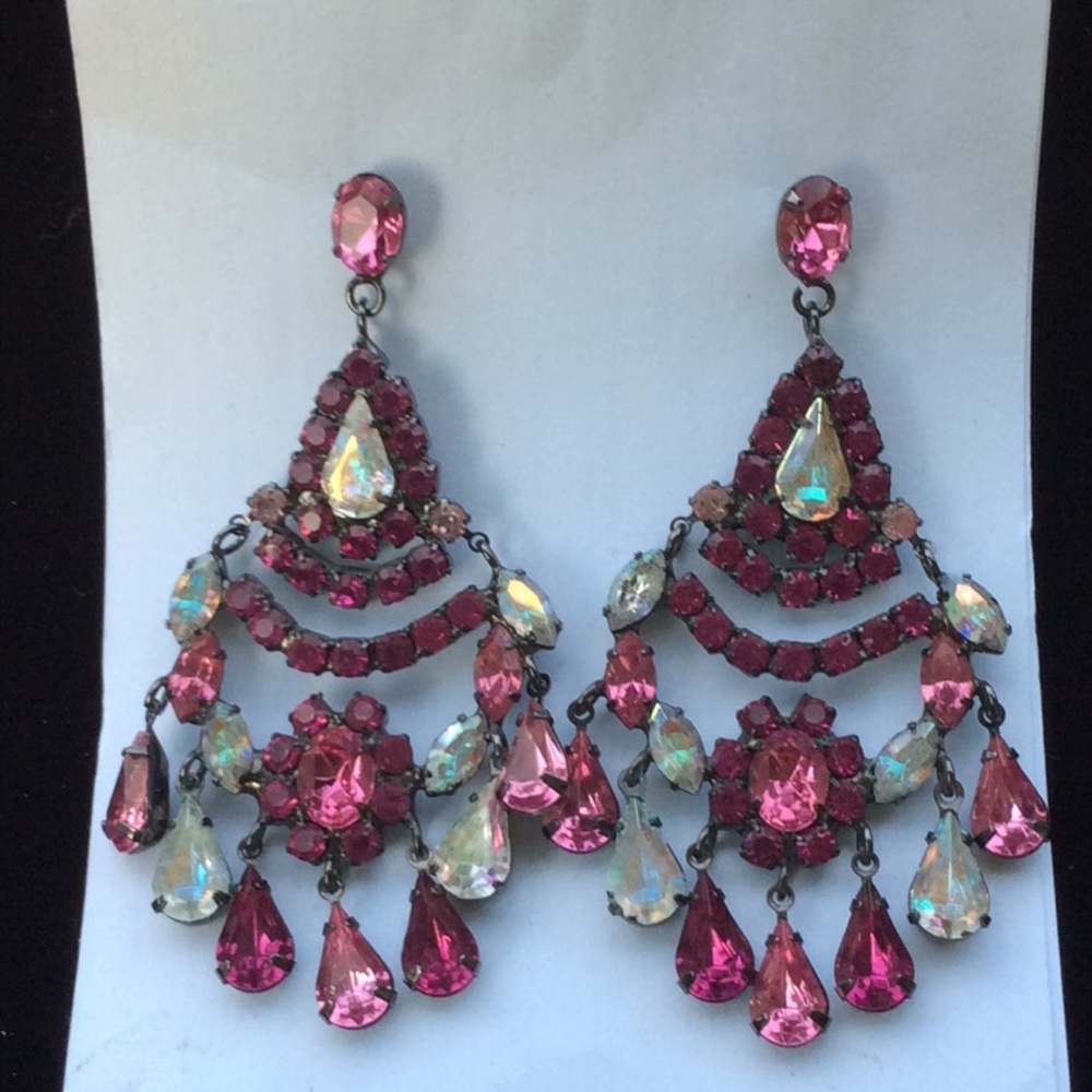 NEW PINK RHINESTONE EARRINGS